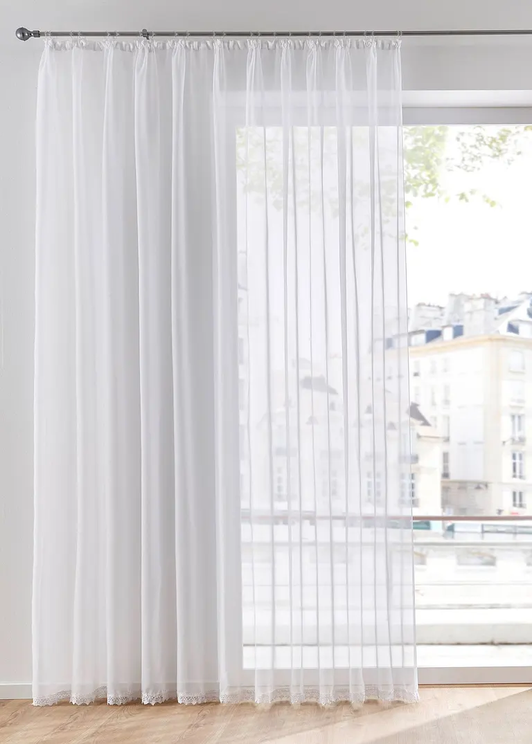bonprix Zarte Spitze und transparentes Gewebe vereinen die Gardine